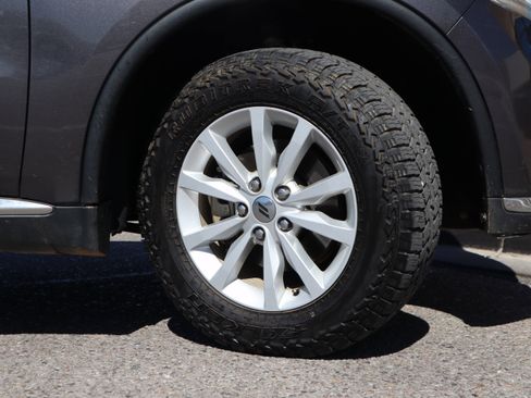 Used 2020 Dodge Durango SXT image 13