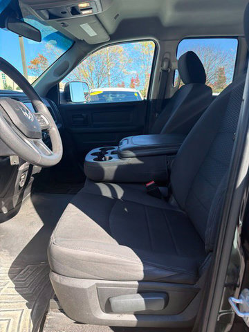 Used 2019 RAM 1500 Express w/ Express Value Package AWD/4WD image 8