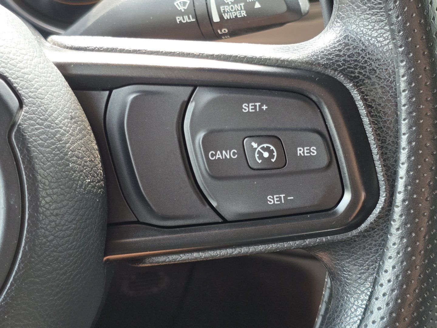 Used 2021 Jeep Gladiator Sport AWD/4WD image 13