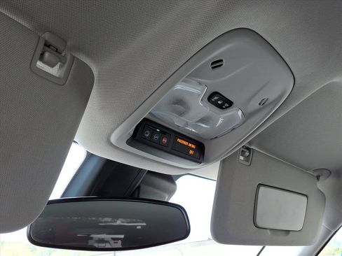 Certified 2025 Chevrolet TrailBlazer LT FWD image 18
