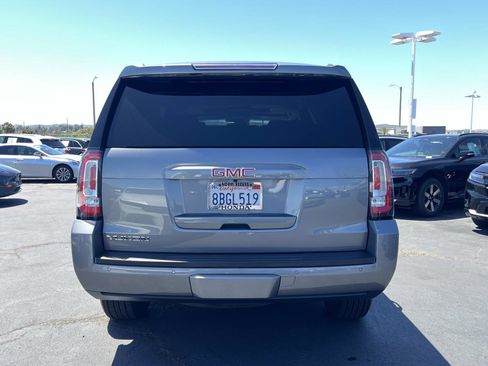 Used 2018 GMC Yukon SLT w/ Open Road Package AWD/4WD image 28