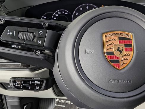 New 2026 Porsche Cayenne GTS image 39