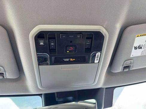 Used 2023 Toyota Tundra Limited image 34