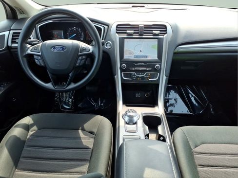 Used 2019 Ford Fusion SE FWD image 15
