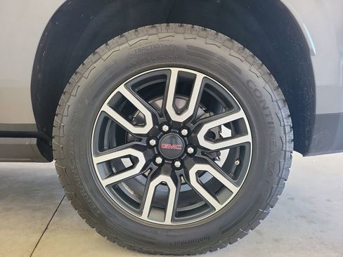 Used 2021 GMC Yukon XL AT4 w/ AT4 Premium Plus Package image 13