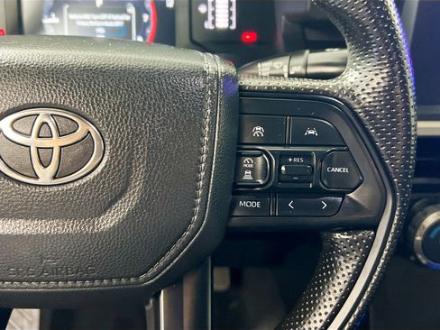 Used 2025 Toyota Tacoma SR image 19