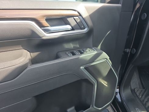 Used 2025 Chevrolet Silverado 2500 LT w/ Convenience Package image 13