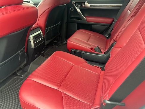 Used 2023 Lexus GX 460 Luxury w/ Sport Design Package image 12