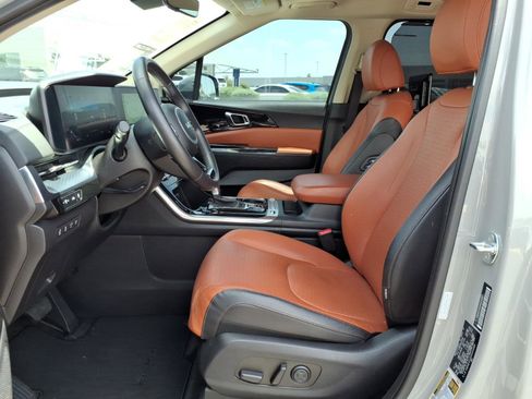 Used 2024 Kia Carnival SX Prestige FWD image 21