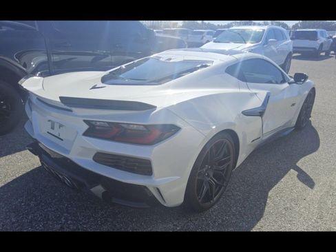 Used 2023 Chevrolet Corvette Z06 image 8