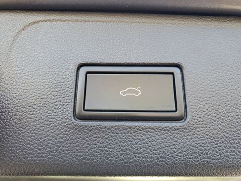 Used 2022 Volkswagen Atlas SE FWD image 8