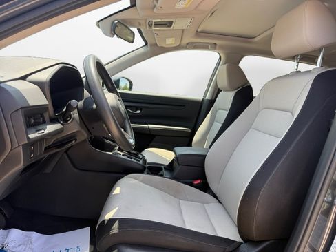 Certified 2024 Honda CR-V EX image 9