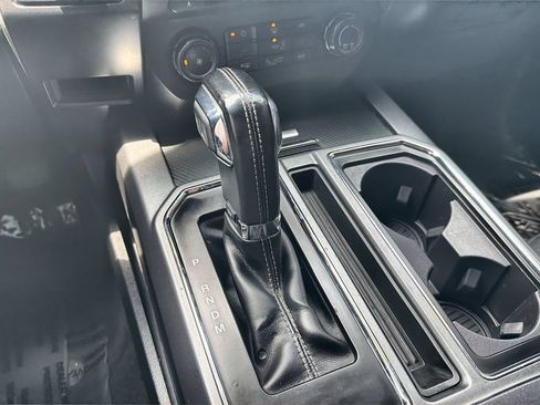 Used 2018 Ford F150 XLT w/ Equipment Group 302A Luxury AWD/4WD image 19
