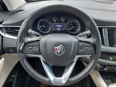 Used 2023 Buick Enclave Essence image 28