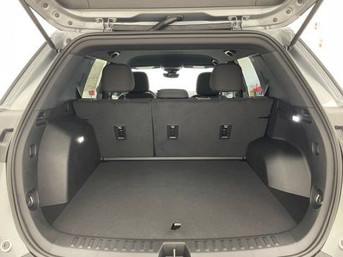 New 2026 Chevrolet Equinox LT w/ Safety and Technology Package AWD/4WD image 11