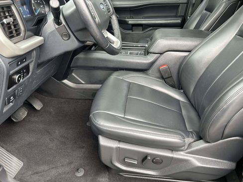 Used 2023 Ford Expedition XLT RWD image 21