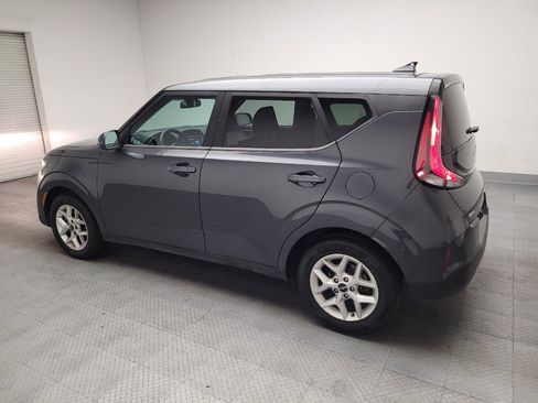 Used 2023 Kia Soul LX w/ Option Group 015 FWD image 3