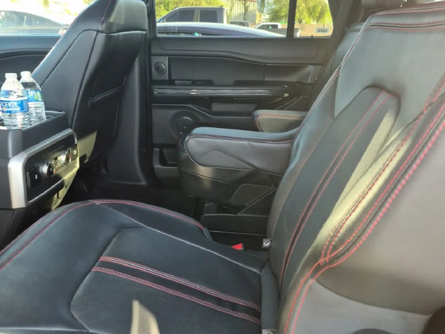 Used 2022 Ford Expedition Limited AWD/4WD image 4