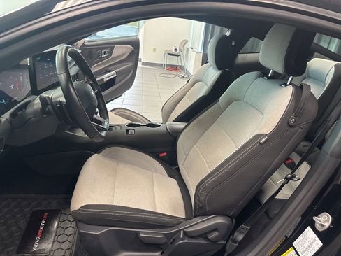 Used 2025 Ford Mustang GT RWD image 24
