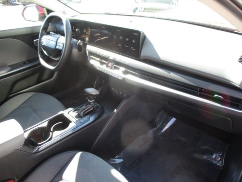 Used 2025 Kia K4 FWD image 31