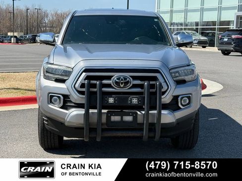 Used 2021 Toyota Tacoma Limited image 2