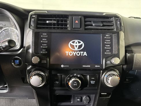 Used 2021 Toyota 4Runner TRD Off-Road AWD/4WD image 18
