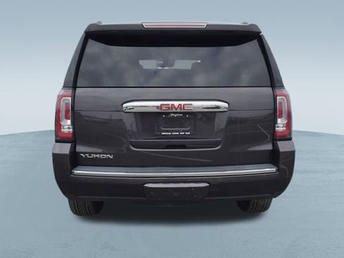 Used 2016 GMC Yukon Denali image 8