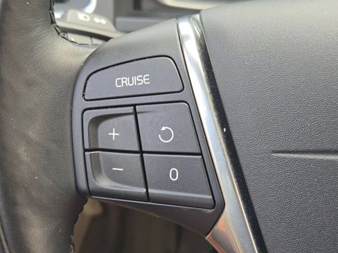 Used 2014 Volvo S60 T5 FWD image 33