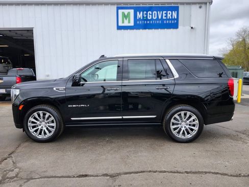Used 2023 GMC Yukon Denali w/ LPO, Floor Liner Package AWD/4WD image 2