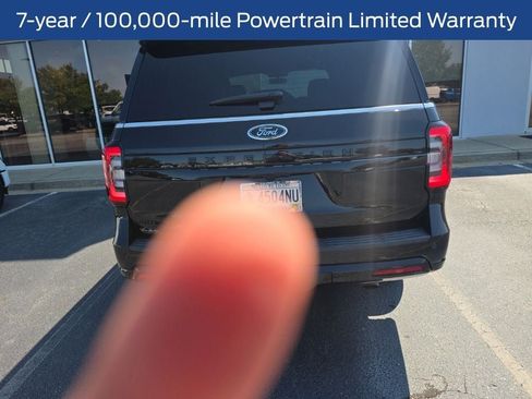 Used 2022 Ford Expedition Limited RWD image 4