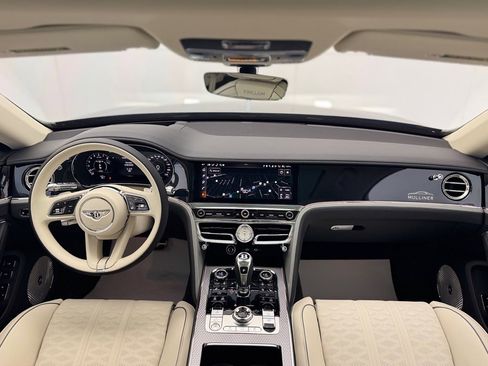 New 2025 Bentley Flying Spur Plug-In Hybrid image 10