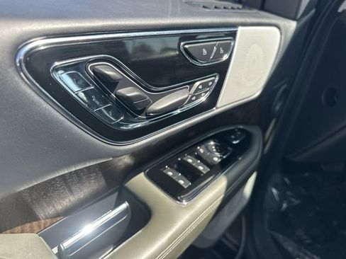 Certified 2022 Lincoln Navigator L Black Label image 17