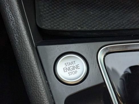 Used 2019 Volkswagen Jetta SE FWD image 29