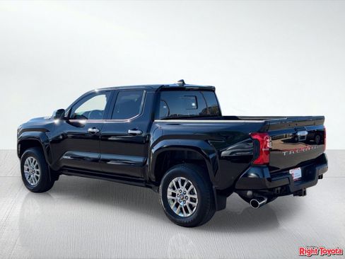 Certified 2025 Toyota Tacoma Limited AWD/4WD image 4