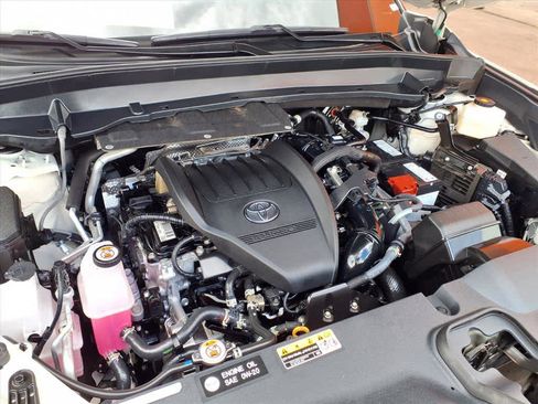 Certified 2024 Toyota Grand Highlander FWD image 25