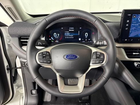 New 2026 Ford Explorer Active RWD image 18
