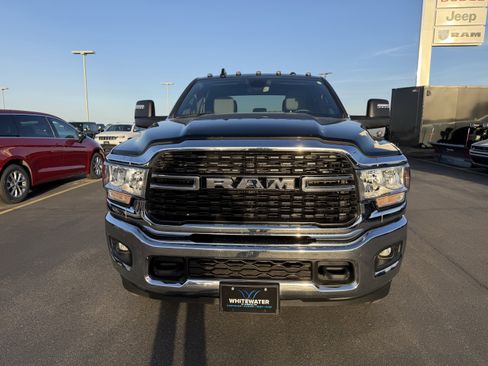 Used 2024 RAM 2500 Big Horn w/ Snow Chief Group image 32