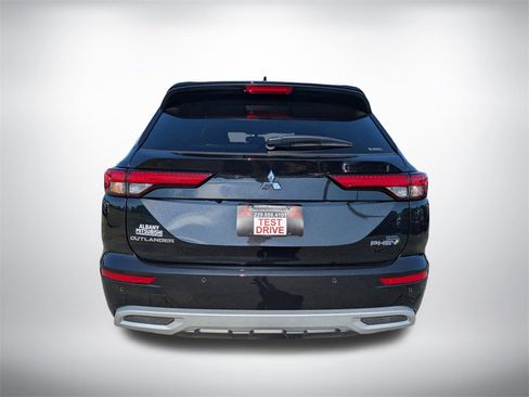 New 2025 Mitsubishi Outlander SEL image 4