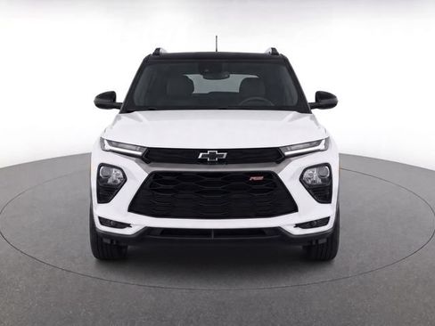 Used 2023 Chevrolet TrailBlazer RS w/ Convenience Package AWD/4WD image 5