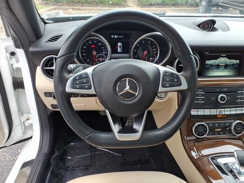 Used 2019 Mercedes-Benz SLC 300 image 8