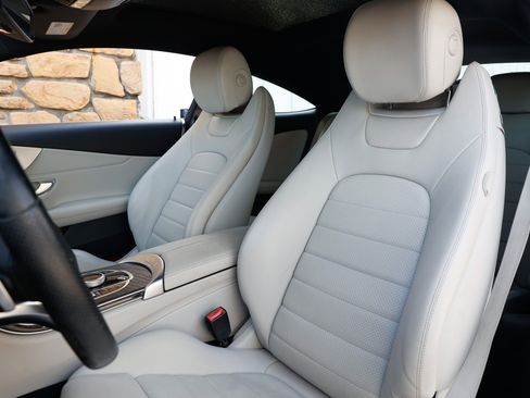 Used 2018 Mercedes-Benz C 300 Coupe image 9