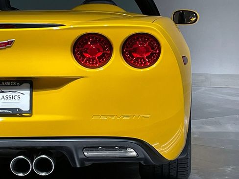 Used 2005 Chevrolet Corvette Convertible w/ Preferred Equipment Group RWD image 9