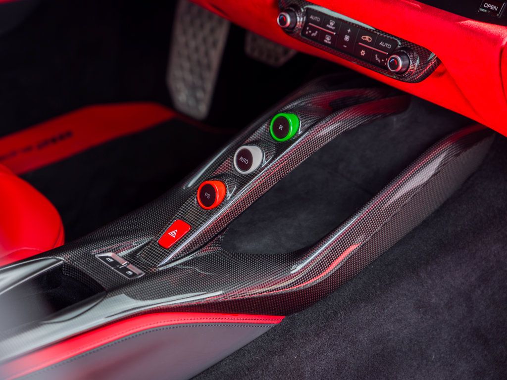 Used 2019 Ferrari 812 Superfast RWD image 29