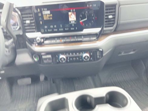 Used 2024 GMC Sierra 1500 Elevation AWD/4WD image 13
