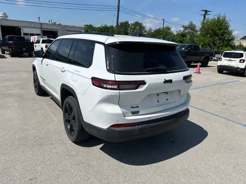 Used 2023 Jeep Grand Cherokee L Laredo AWD/4WD image 16