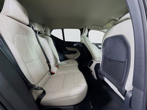 Used 2019 Volvo XC40 T5 Momentum AWD/4WD image 31