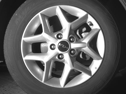 Used 2025 Kia Soul LX w/ LX Technology Package FWD image 13