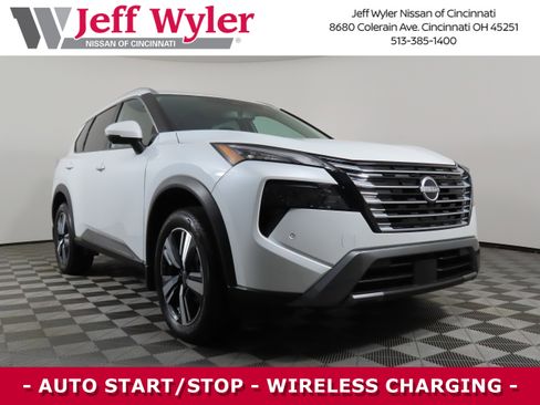 Certified 2025 Nissan Rogue SL image 1