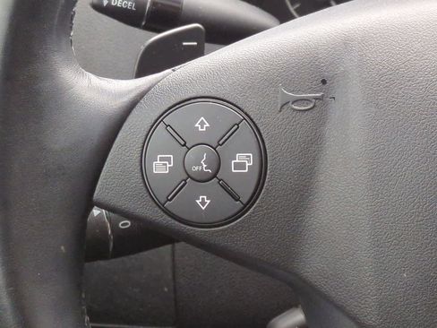 Used 2011 Mercedes-Benz ML 350 4MATIC image 25