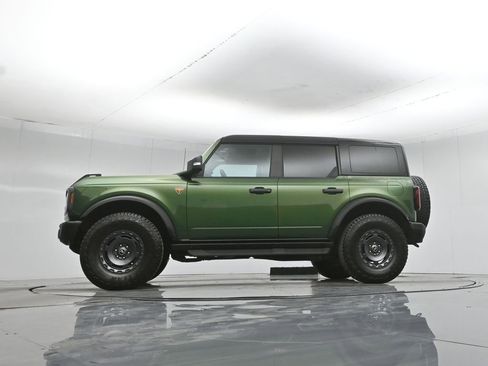 Certified 2025 Ford Bronco Badlands AWD/4WD image 49